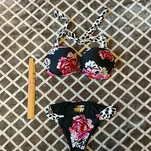 ❄️Sale❄️Victoria's Secret Swim Bikini (set)